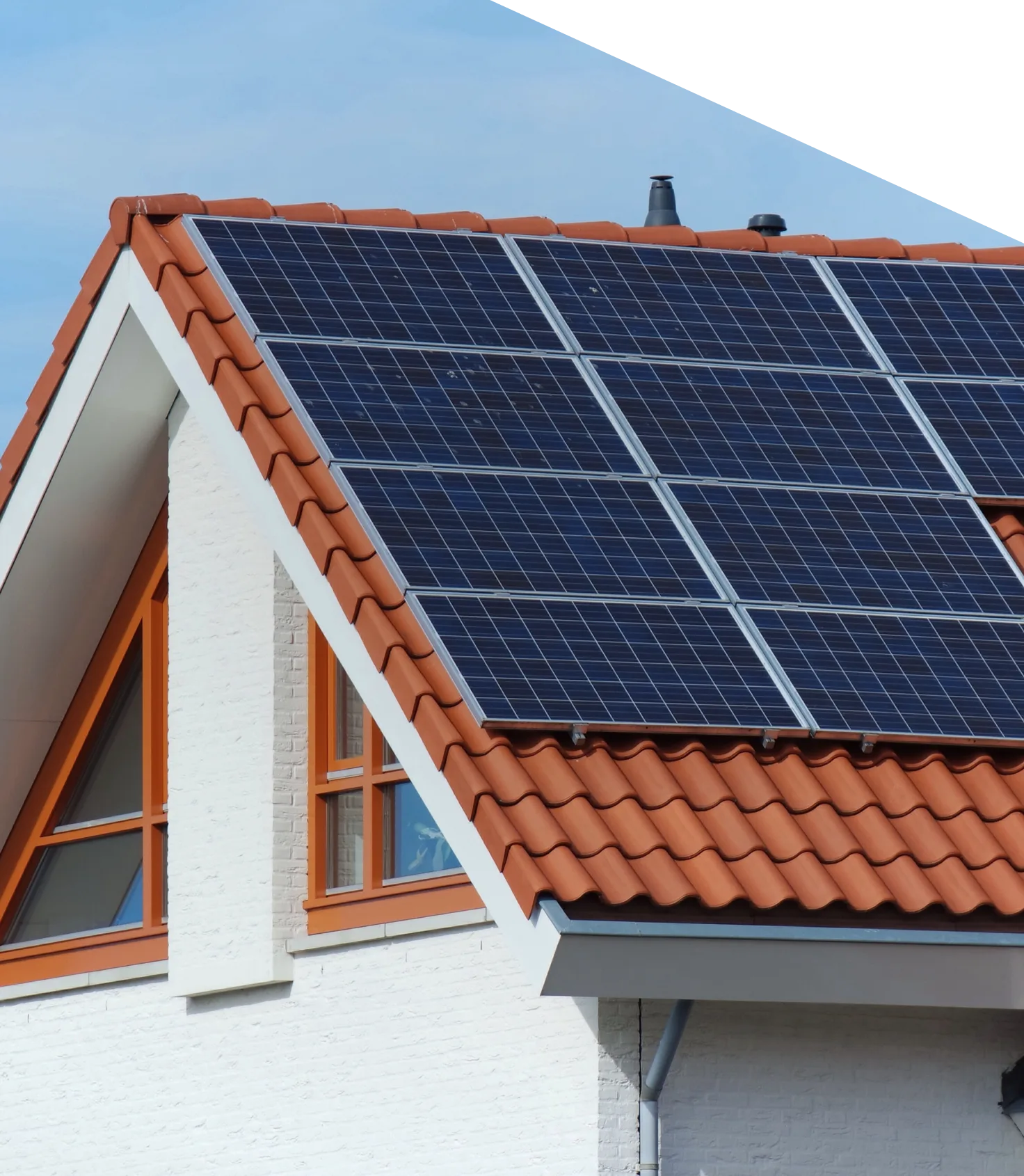 Casa com painéis solares